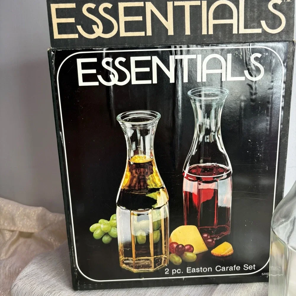 Essentials 2 pc Easton Carafe Set Glassware Clear Octagonal Base Decanter